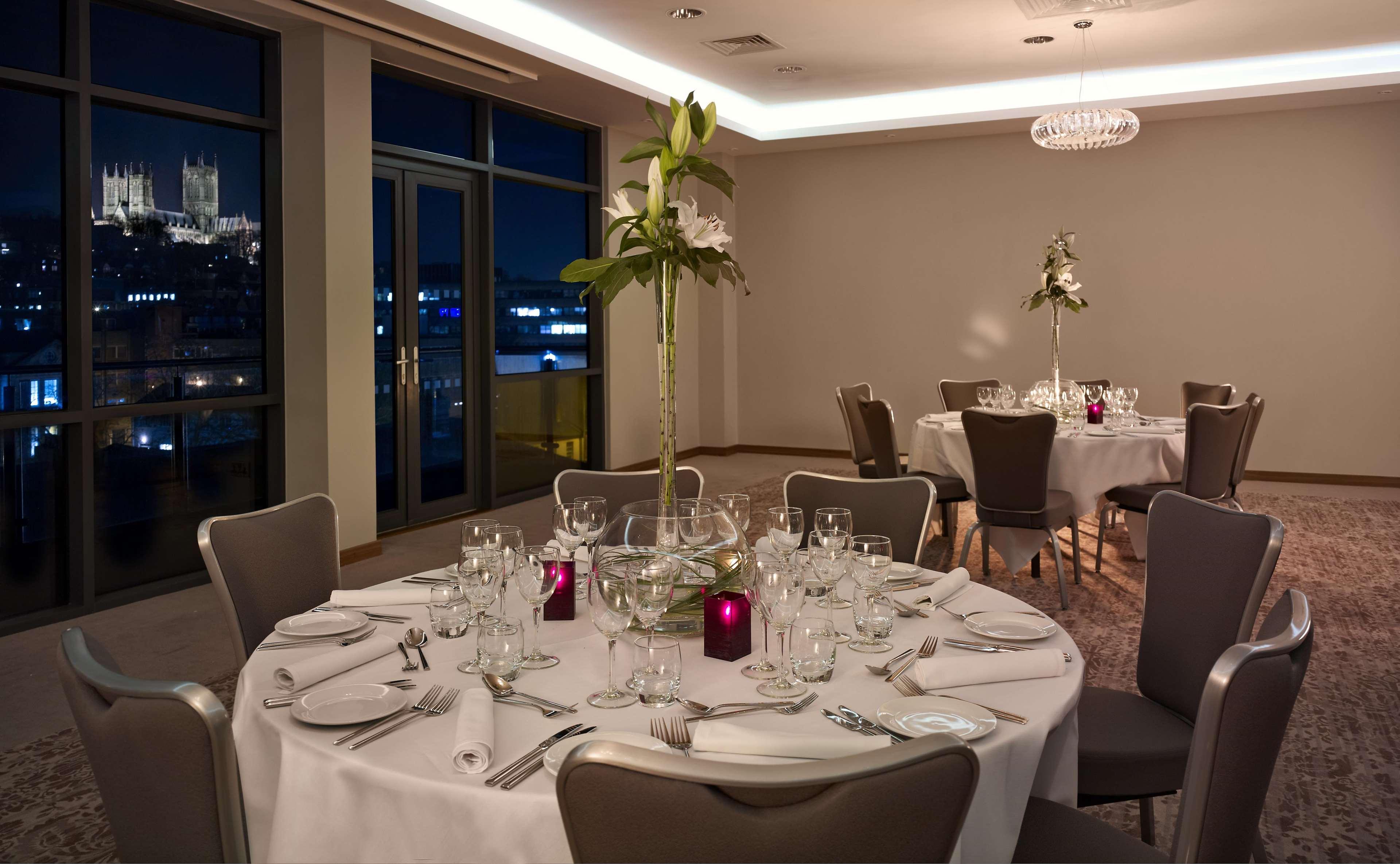 Hotel Doubletree By Hilton Lincoln Restaurante foto